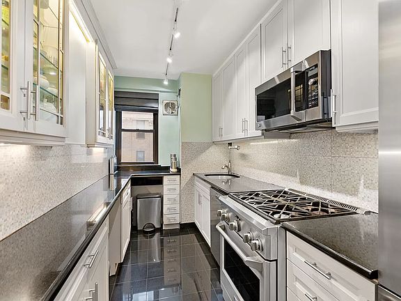 2nd image of 116 Central Park S APT 4C