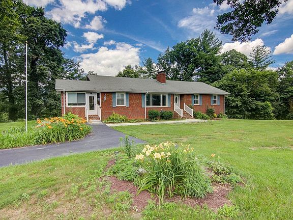 3rd image of 226 Lemar Dr