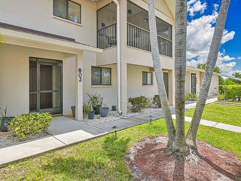 15080 Riverbend Blvd #802 — Photo 2