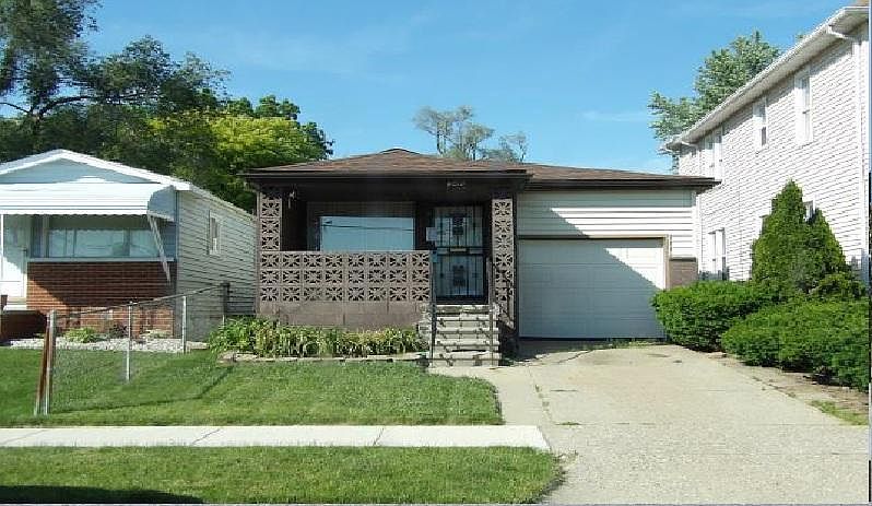 1st image of 346 Labadie St
