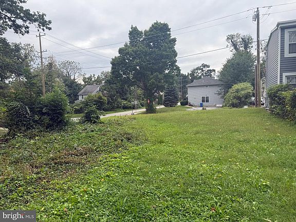 2nd image of 615 Washington Ave