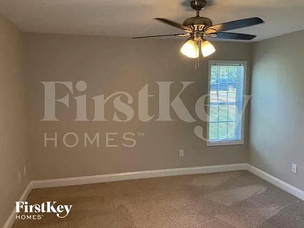 284 Southcircle Dr NW — Photo 8