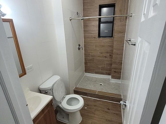 4th image of 2485 Elm Pl APT 2B