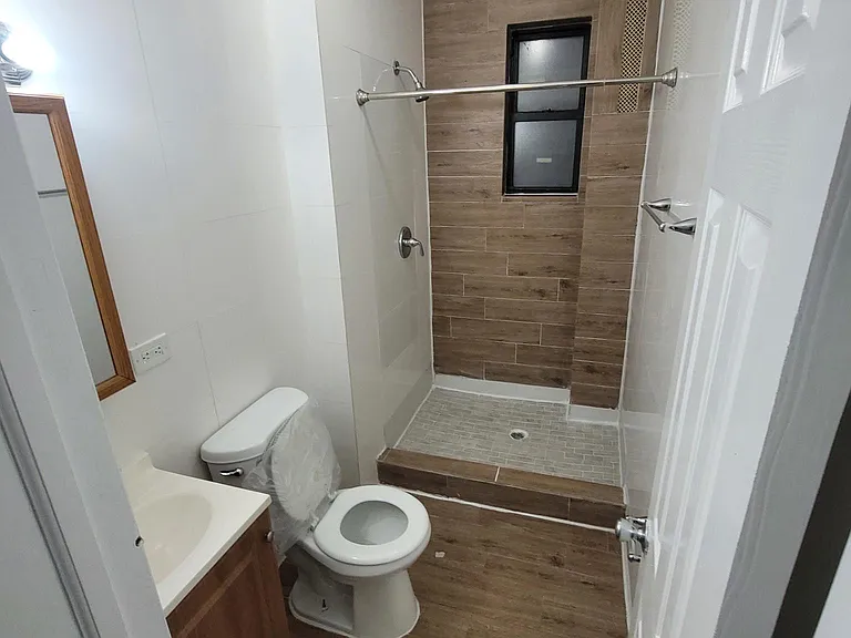 2485 Elm Pl #2B — Photo 4