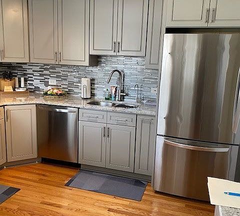 4th image of 3546 Hawthorne St