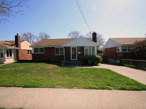 2nd image of 194 Buel Ave