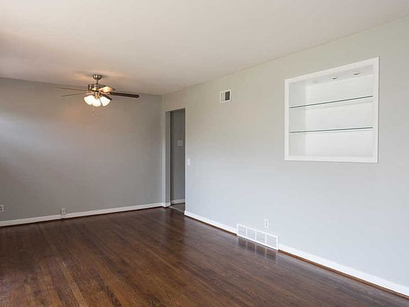 2nd image of 8019 Pembroke Dr