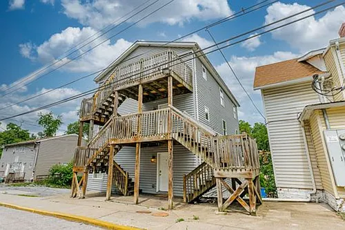 749 Garrison Ave Photo 1