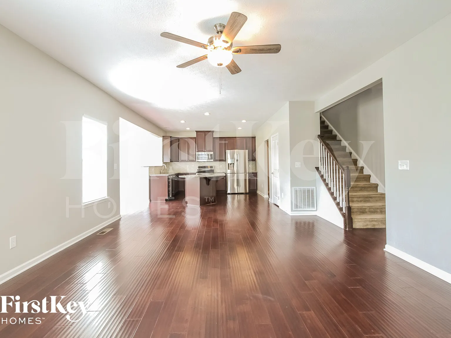 3 bed, 2.5 bath, 3952 sqft, $2,750 — Photo 2