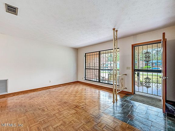 5th image of 4615 SILVER RIDGE Drive
