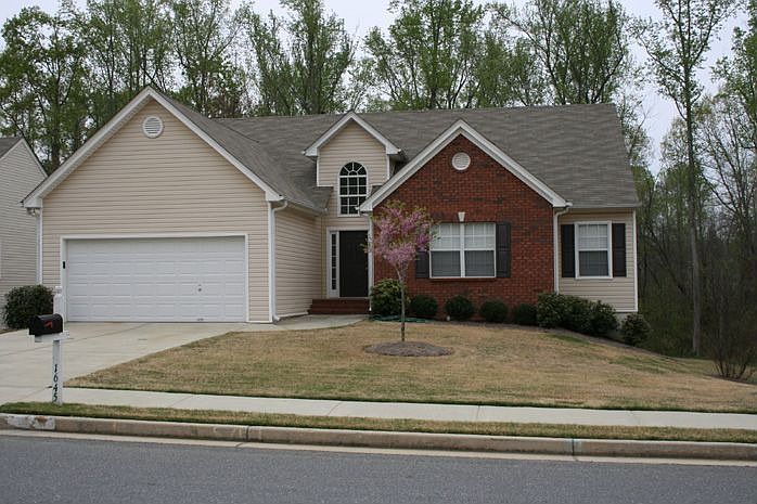1st image of 1645 Brisbane Dr