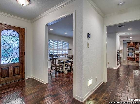 4th image of 7918 Thornhill St