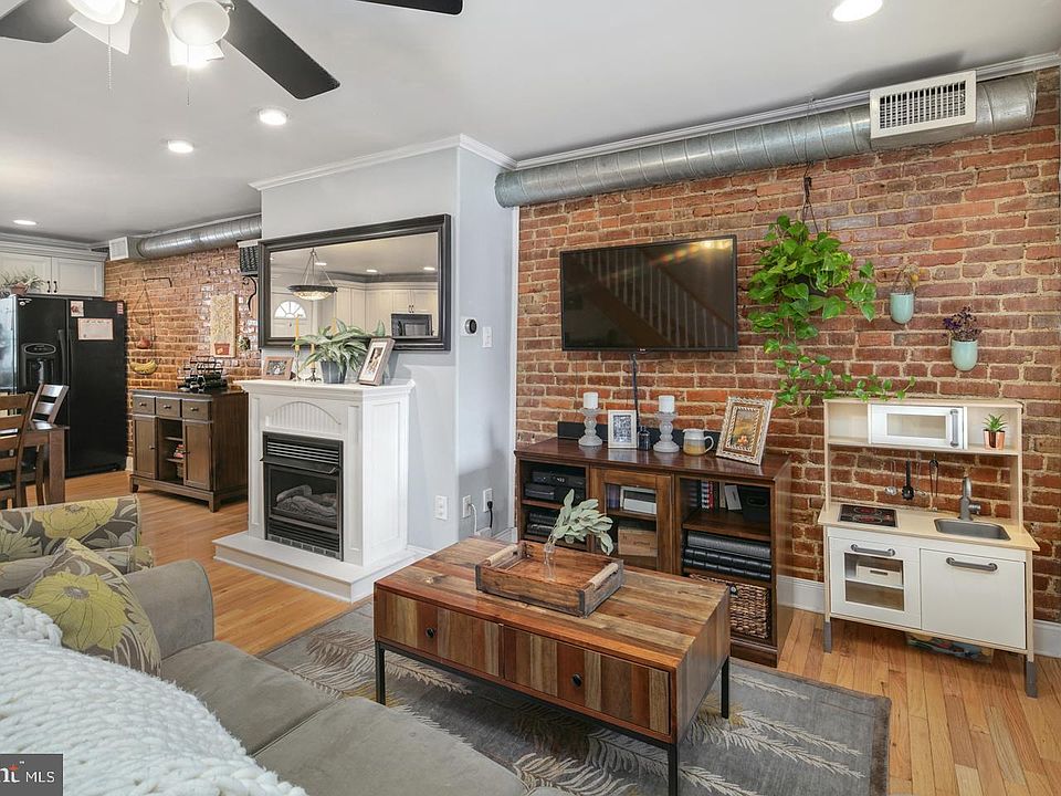 2709 S Marvine St, Philadelphia, PA 19148 | Zillow