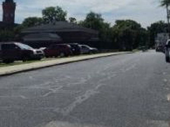 Exterior Neighborhood (street photo)