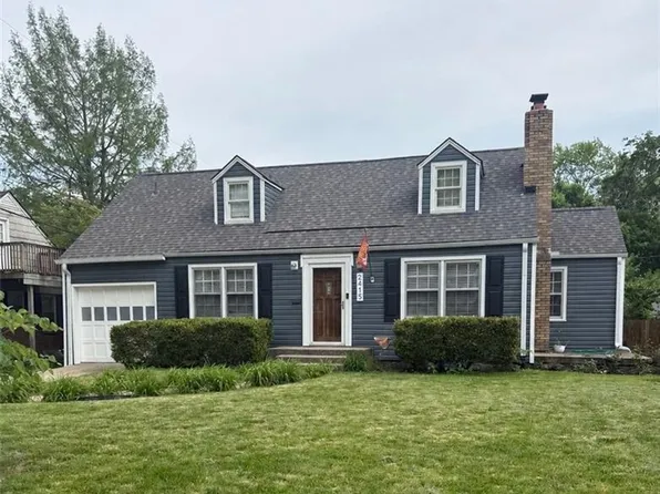 5413 Sycamore Dr, Roeland Park, KS 66205