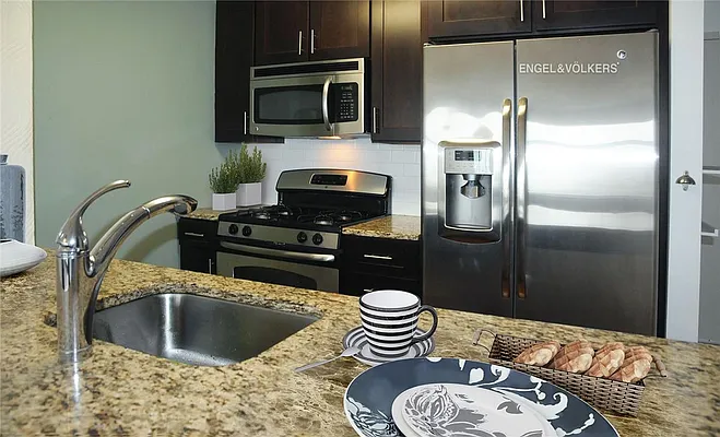 Sold by Engel & Völkers New York Real Estate | media 4