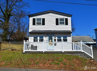 36 Diaz St, Iselin, NJ 08830