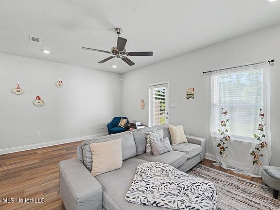 4th image of 7845 Reagan Ct #31