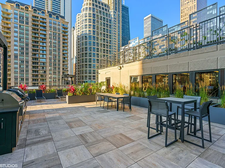 30 E Huron St #2511 — Photo 10