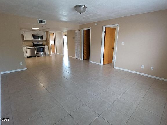 4th image of 1515 Huntington Ln APT 528