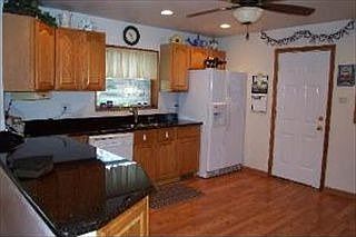 4th image of 10416 S Tripp Ave
