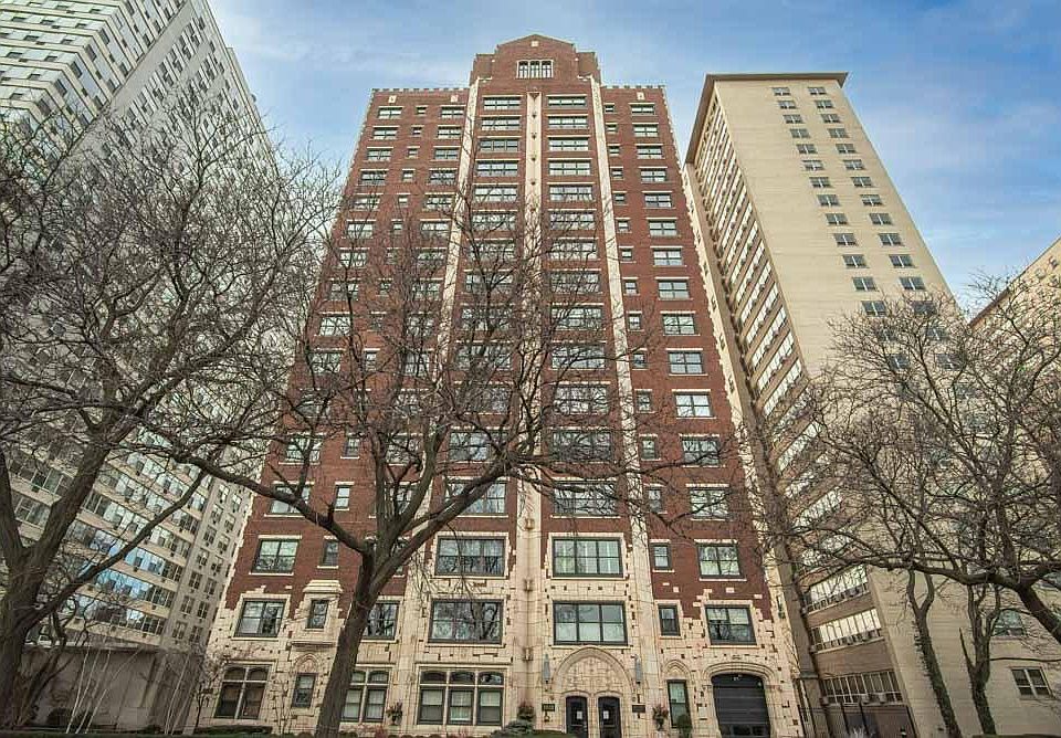 1st image of 3920 N Lake Shore Dr APT 14N