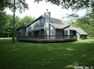 9371 Fox Rd, Bridgeport, NY 13030