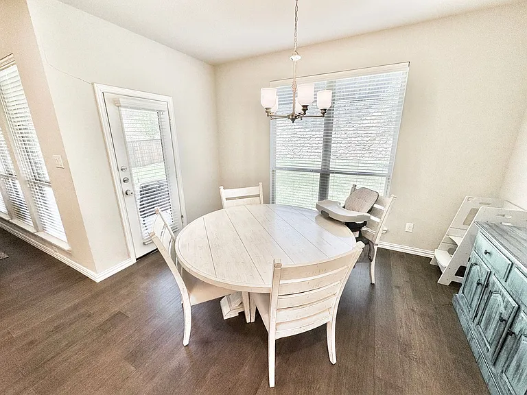 809 Uplands Dr — Photo 22
