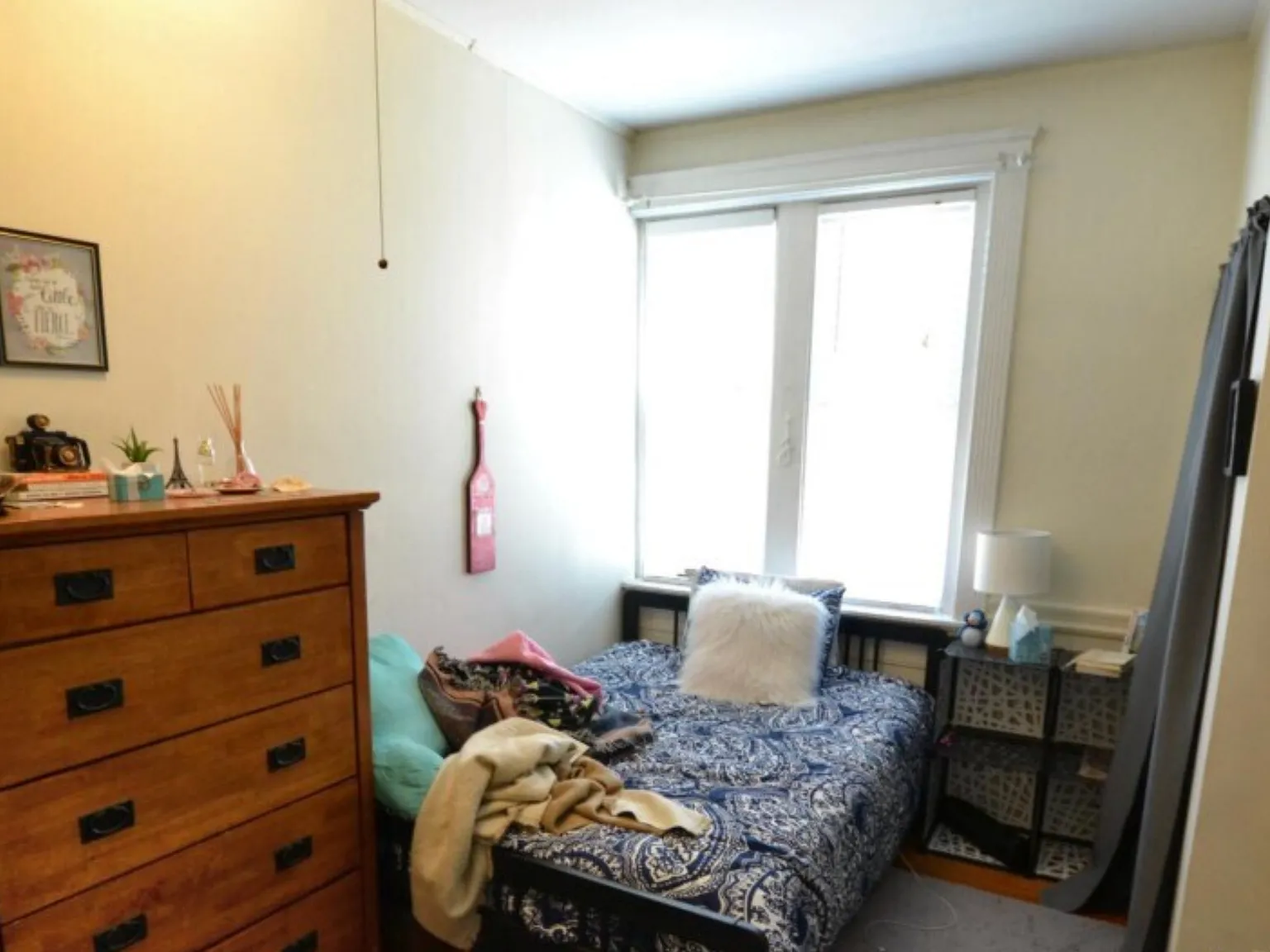 4 bed, 1025 sqft, $5,950 — Photo 3
