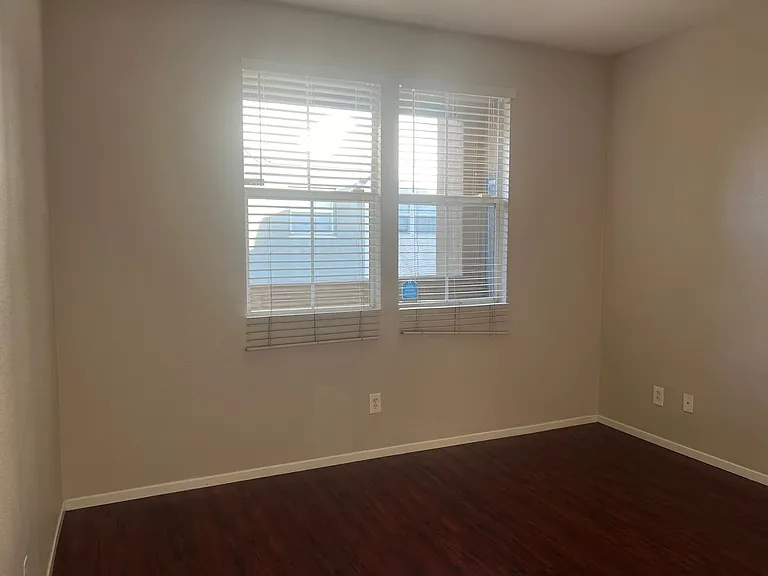 1355 Nicolette Ave #1323 — Photo 6