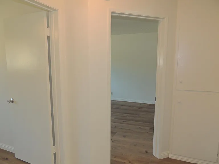 321 Gladys Ave #4 — Photo 7