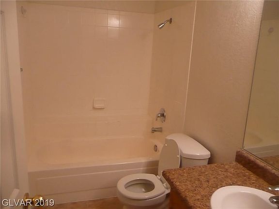 3rd image of 5054 S Rainbow Blvd Unit 102