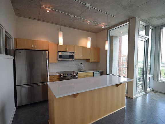 4th image of 315 Rock St APT 705
