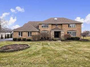 777 Cambridge Dr, Burr Ridge, IL 60527