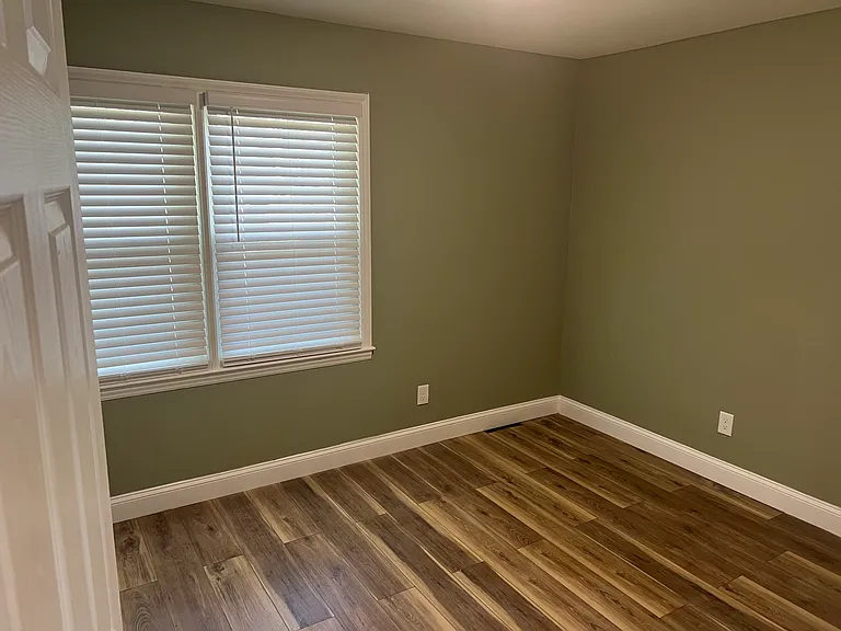 701 Edgegreen Dr — Photo 7
