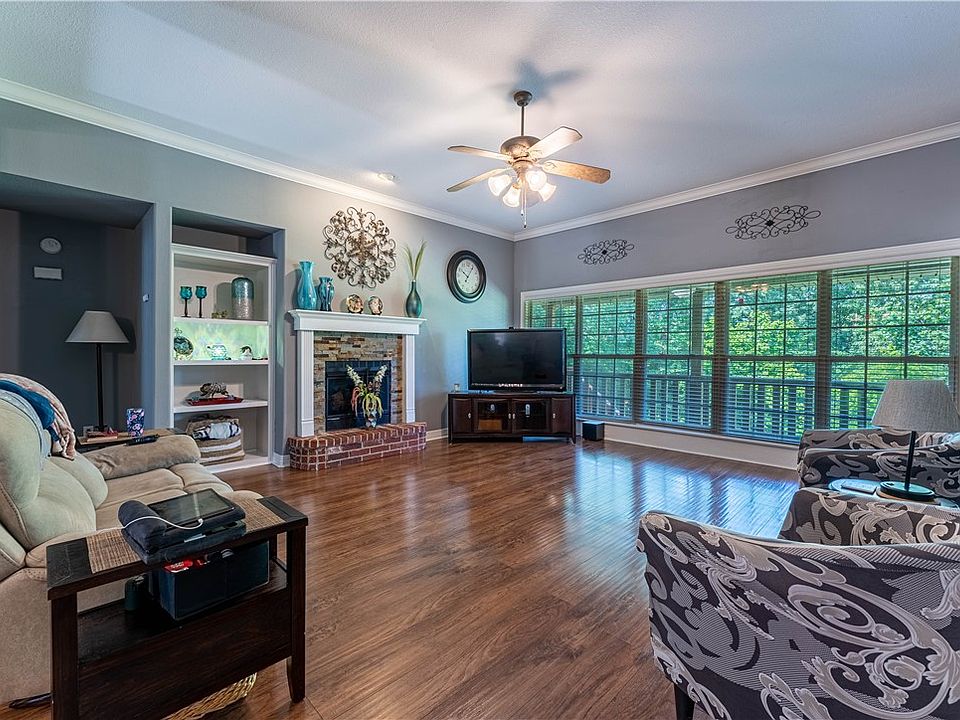1st image of 7 Selland Ln