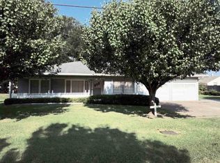 710 Montgomery St, Port Neches, TX 77651