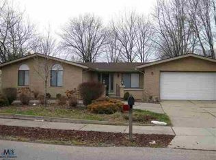 31475 Mc Namee, Fraser, MI 48026