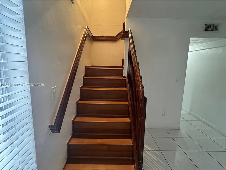 11 SW 32nd Ave #4 — Photo 7