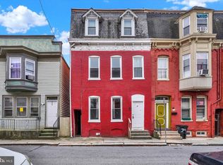 32 W Maple St, York, PA 17401