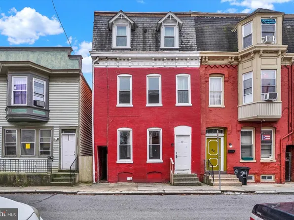 32 W Maple St, York, PA 17401