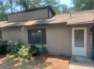 2461 Strickland Bridge Rd, Fayetteville, NC 28306