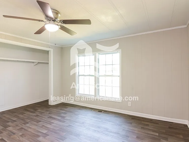 1172735_007_main_bedroom_8.jpg
