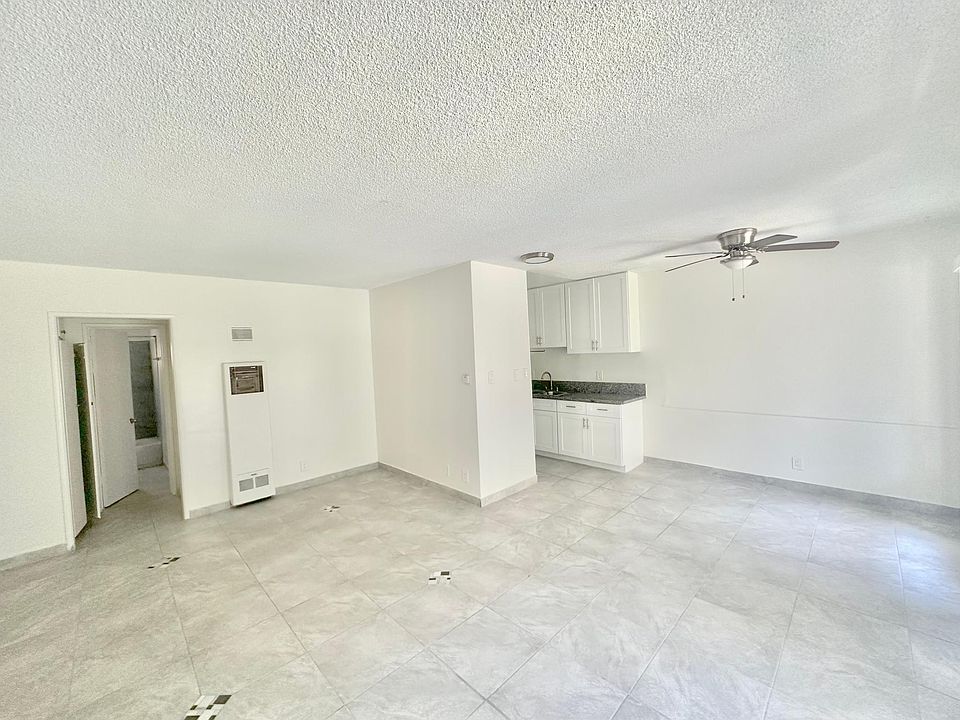1st image of 3333 Mentone Ave APT 19