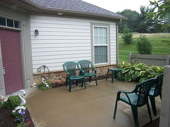 4th image of 512 Crossings Cir