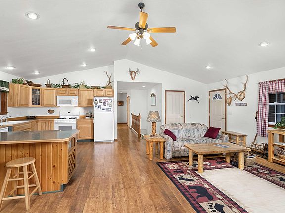 5th image of 5565 Selle Rd