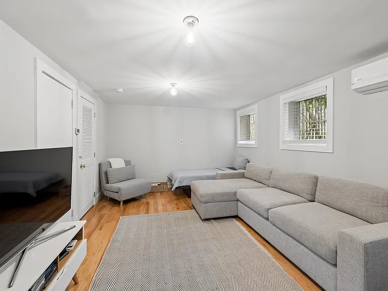 28 Wolf Way — Photo 31