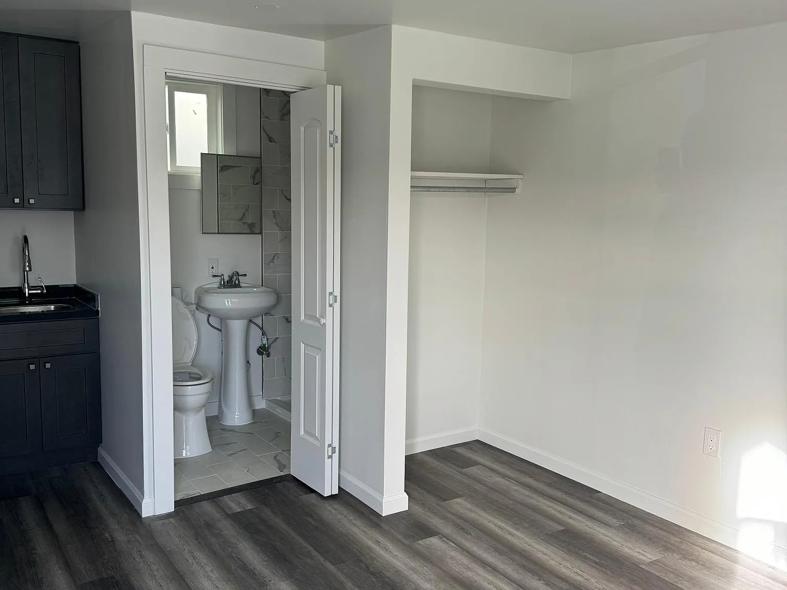 Studio, $1,600 — Photo 1