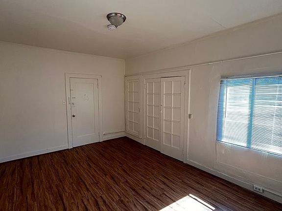 3rd image of 1361 W Sunset Blvd #Sun02