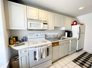 1742 Washington St APT 3R, Boston, MA 02118